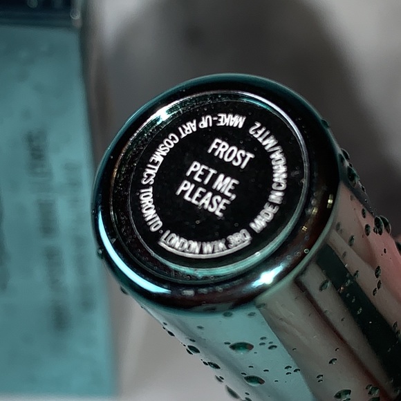 LNIB PET ME PLEASE Frost Lipstick MAC - Picture 8 of 16